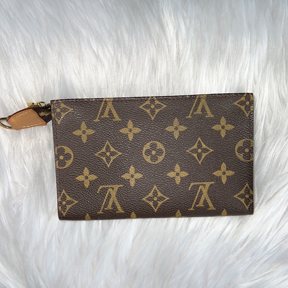 Authentic Louis Vuitton Cosmetic Pouch (from Bucket PM) - Picture 4 of 13